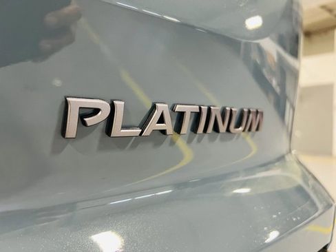 New 2026 Nissan Pathfinder Platinum image 22