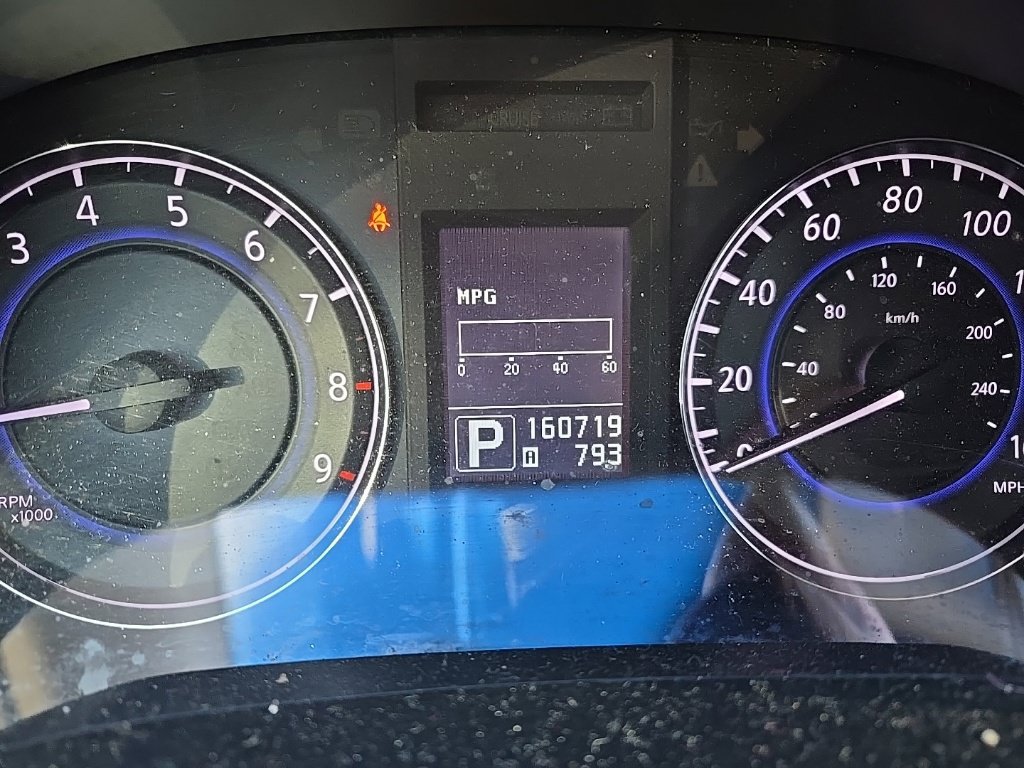 Used 2012 INFINITI G37 x Sedan w/ Premium Pkg AWD/4WD image 9