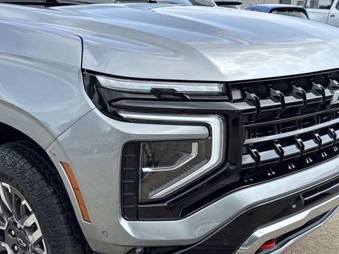Used 2025 Chevrolet Tahoe Z71 AWD/4WD image 5