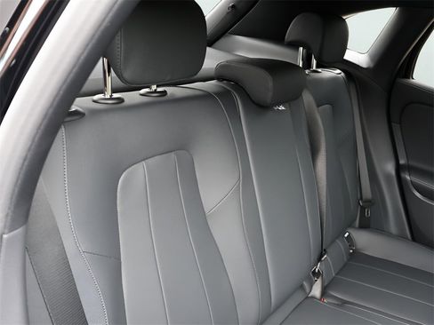 Used 2025 Mercedes-Benz GLA 250 4MATIC image 14