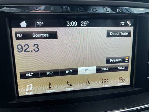 Used 2018 Lincoln Continental Reserve image 31