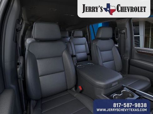 New 2026 Chevrolet Suburban LT w/ Comfort Package image 18