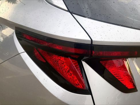 Used 2025 Hyundai Tucson SE FWD image 27