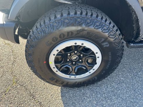 New 2026 Ford Bronco Badlands image 19