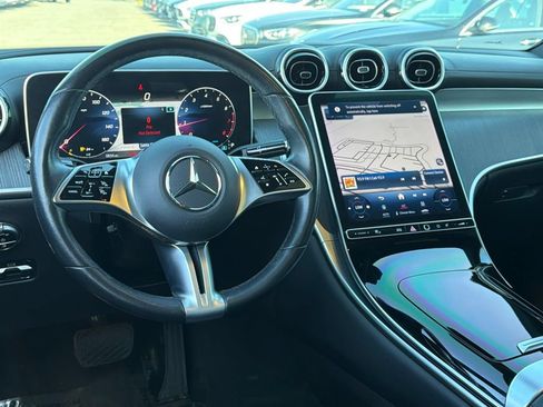 Used 2024 Mercedes-Benz GLC 300 4MATIC image 32