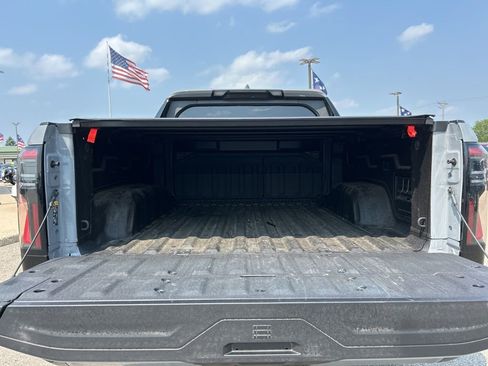 New 2025 GMC Sierra EV Denali AWD/4WD image 10