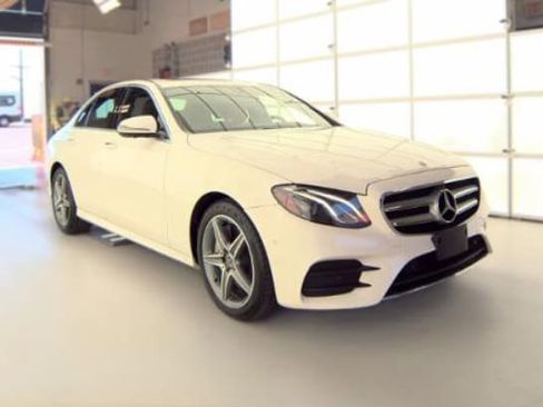 Used 2019 Mercedes-Benz E 450 4MATIC Sedan w/ Premium Package image 4