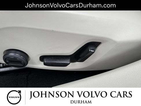 Used 2020 Volvo V60 T5 Momentum w/ Protection Package Premier image 24