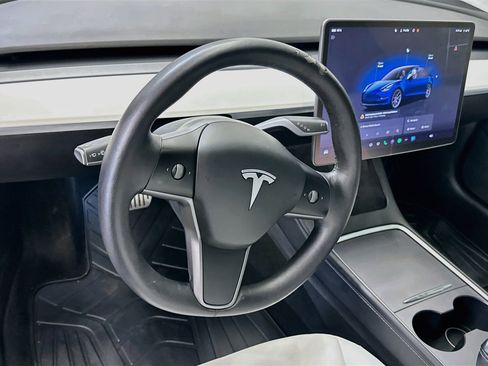 Used 2022 Tesla Model 3 Long Range AWD/4WD image 18