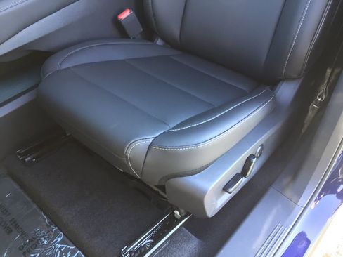 New 2025 Nissan Murano SL image 12