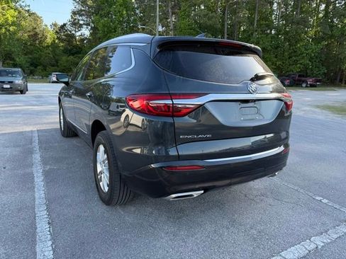 Used 2021 Buick Enclave Essence w/ Sound and Sites Package image 4