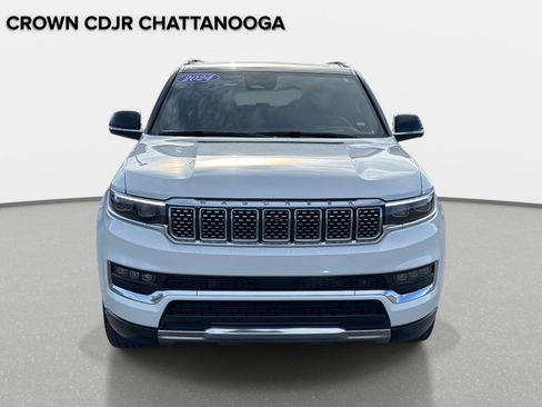 Used 2024 Jeep Grand Wagoneer L Series III image 10