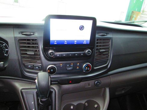 Used 2020 Ford Transit 150 Low Roof AWD image 21