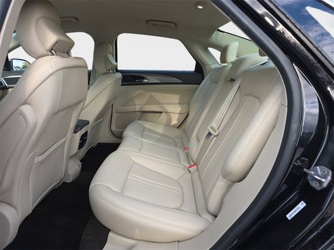 Used 2019 Lincoln MKZ Premiere image 14