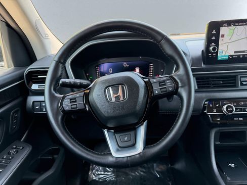 Used 2023 Honda Pilot Elite image 17