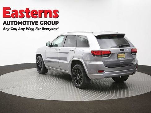 Used 2017 Jeep Grand Cherokee Altitude AWD/4WD image 64