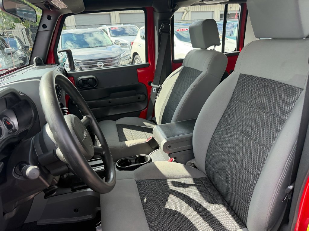 Used 2010 Jeep Wrangler Unlimited Sport AWD/4WD image 12