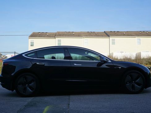Used 2018 Tesla Model 3 Long Range image 4