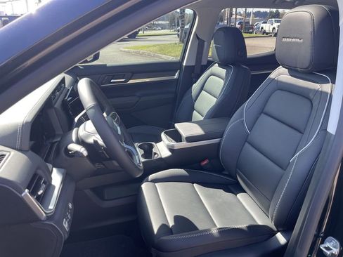 New 2026 GMC Terrain Denali w/ LPO, Black Badging Package image 20