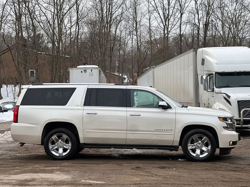 Used 2015 Chevrolet Suburban LTZ image 7