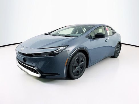 New 2026 Toyota Prius Plug-In Hybrid image 3