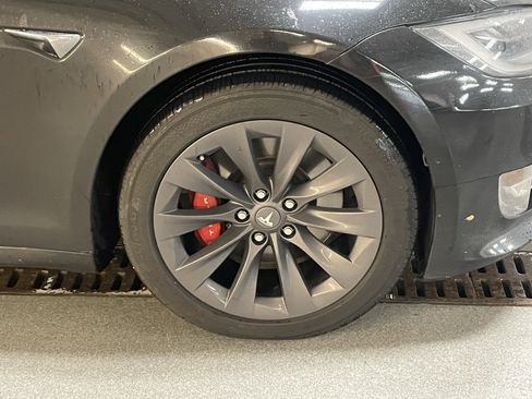 Used 2021 Tesla Model S Long Range Plus image 6