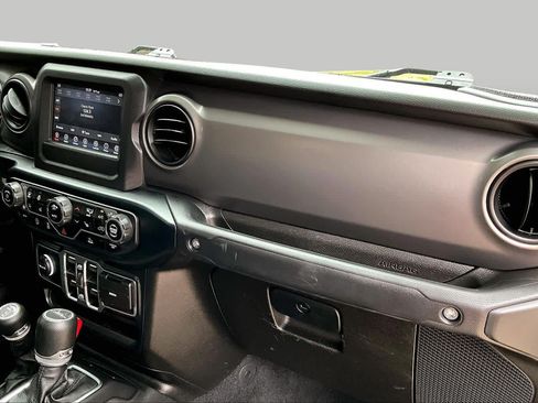 Used 2023 Jeep Gladiator Sport AWD/4WD image 17
