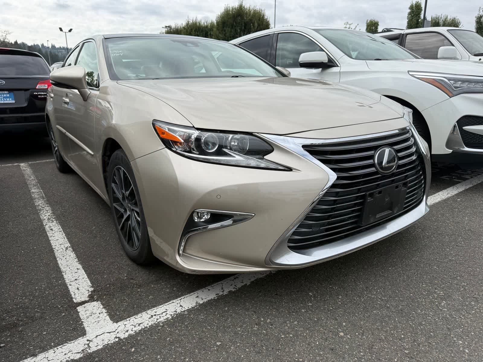 Used 2017 Lexus ES 350 w/ Navigation System Package FWD image 5