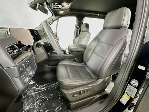 Used 2026 Chevrolet Tahoe Z71 w/ Comfort Package AWD/4WD image 15