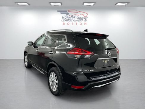 Used 2017 Nissan Rogue SV w/ Sun & Sound Touring Package AWD/4WD image 6