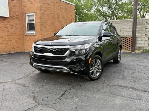Used 2021 Kia Seltos S AWD/4WD image 2
