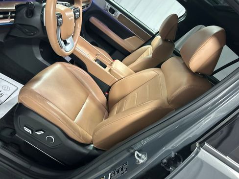 Used 2025 Hyundai Santa Fe Limited FWD image 10