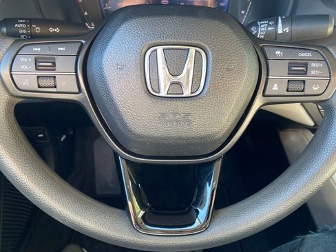 Used 2024 Honda Accord EX image 43