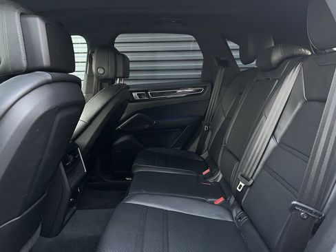 Used 2023 Porsche Cayenne image 14
