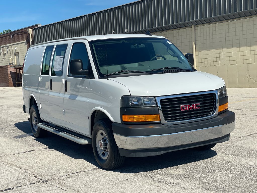 Used 2024 GMC Savana 2500 w/ Driver Convenience Package RWD image 7
