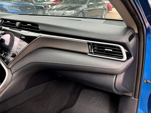 Used 2018 Toyota Camry SE w/ Audio Package image 19