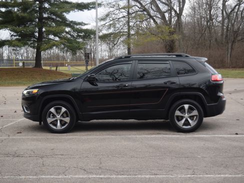 Used 2022 Jeep Cherokee Limited image 24