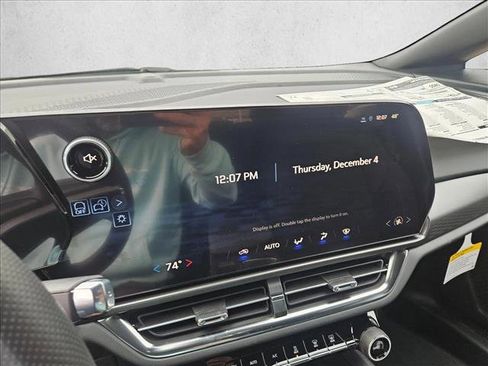 New 2026 Chevrolet Equinox EV LT image 13