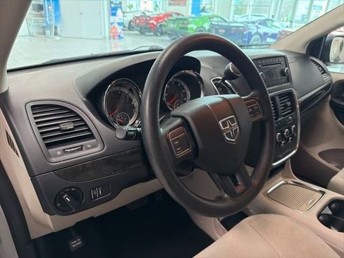 Used 2015 Dodge Grand Caravan SXT image 15