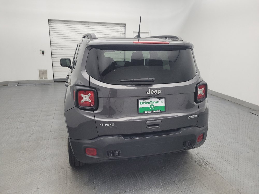 Used 2020 Jeep Renegade Latitude AWD/4WD image 6