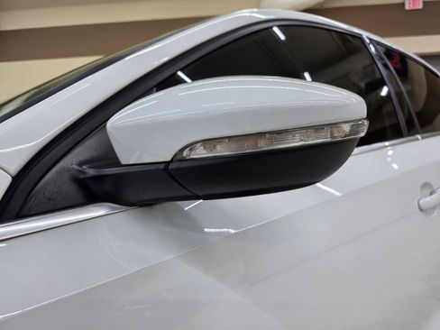 Used 2017 Volkswagen Jetta GLI FWD image 11