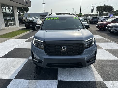 Used 2023 Honda Passport Elite image 2