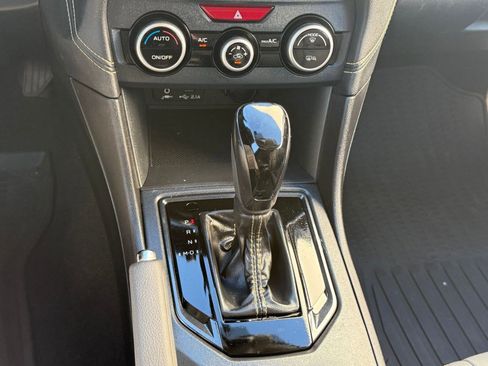 Used 2021 Subaru Crosstrek 2.5i Sport w/ Moonroof Package image 18