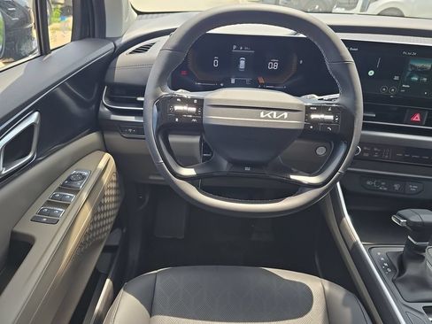New 2027 Kia Carnival FWD image 13