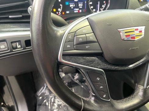Used 2023 Cadillac XT5 Premium Luxury image 8