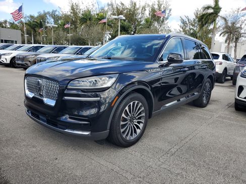 Certified 2023 Lincoln Aviator 2WD w/ Premium Package image 3
