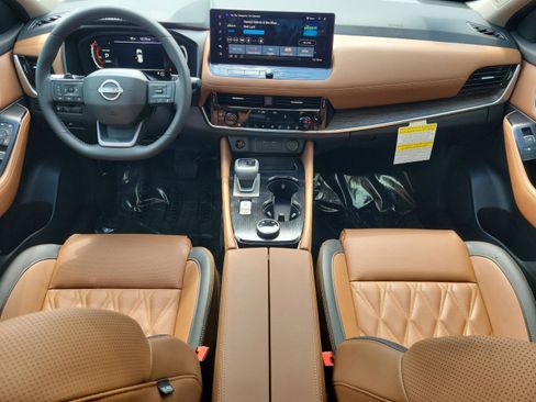 New 2026 Nissan Rogue Platinum image 11