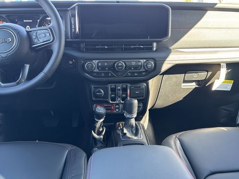 New 2026 Jeep Wrangler Unlimited Rubicon image 6