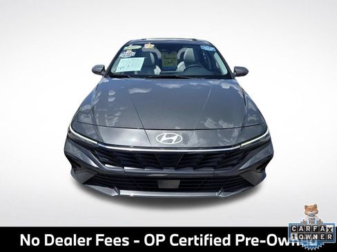 Used 2025 Hyundai Elantra Limited FWD image 4