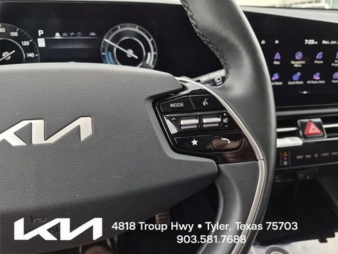 Used 2023 Kia Niro Wave FWD image 31